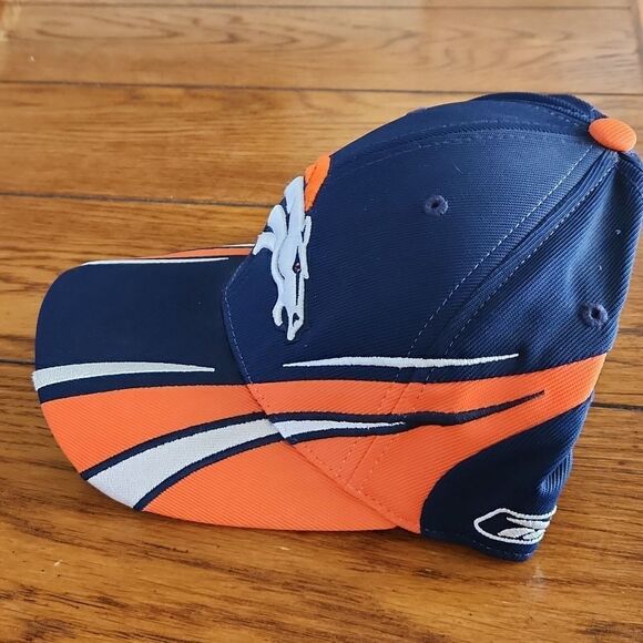 NFL Aunthentic Sideline Reebok Denver Broncos size L/XL sportscap or hat - Picture 3 of 7